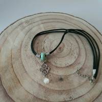 Kette im Kelten & Wikinger Look/ Edelstein Perlenkette/ Halskette mit Selenit und Grüner Keramik Perlen Bild 5