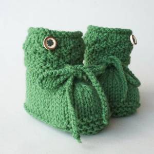 Babyschuhe gestrickt grün Trachtenschuhe Tracht Strickschuhe Baby Bild 4