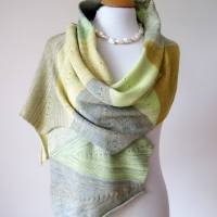 Gestrickter Designer Damen-Schal, Tuch mit Farbverlauf, Unikat Stola aus Wolle, einzigartiges Geschenk für Frauen Bild 1