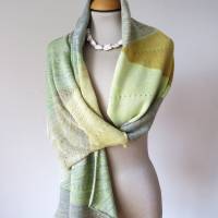 Gestrickter Designer Damen-Schal, Tuch mit Farbverlauf, Unikat Stola aus Wolle, einzigartiges Geschenk für Frauen Bild 6