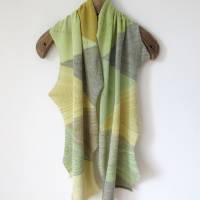 Gestrickter Designer Damen-Schal, Tuch mit Farbverlauf, Unikat Stola aus Wolle, einzigartiges Geschenk für Frauen Bild 7