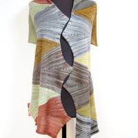 Einzigartiger Schal aus Wolle in harmonischen Farben, gestricktes Designer Tuch Unikat, Avantgarde Schultertuch Bild 6
