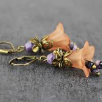 Blütenohrringe in braun und lila, Glockeblumen, romantische Ohrhänger, Schmuck für Frauen Geschenk Bild 2