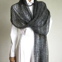 Dunkelgraues Lace-Tuch aus zartem Mohair, leichtes Schultertuch gestrickt, duftiger Damenschal neutrale Farbe Bild 6