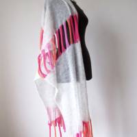 Schal gestrickt aus Mohair hellgrau bunt, außergewöhnliches Schultertuch mit Fransen, Geschenk Frauen Bild 8