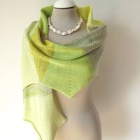 Raffinierter Schal mit Farbverlauf in Grün-Beige-Gelb, gestricktes Tuch aus Merino-Mix, Designer Stola Unikat Bild 3