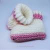 Babyschuhe, weiß mit rosa und kleinem Teddybär, Fußlänge 9 cm, die Schuhsohlen sind rosa, kuschelweiche Babywolle Bild 3