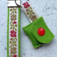 Schlüsselanhänger / Taschenanhänger mit Chiptäschchen in Apfelgrün Bild 1