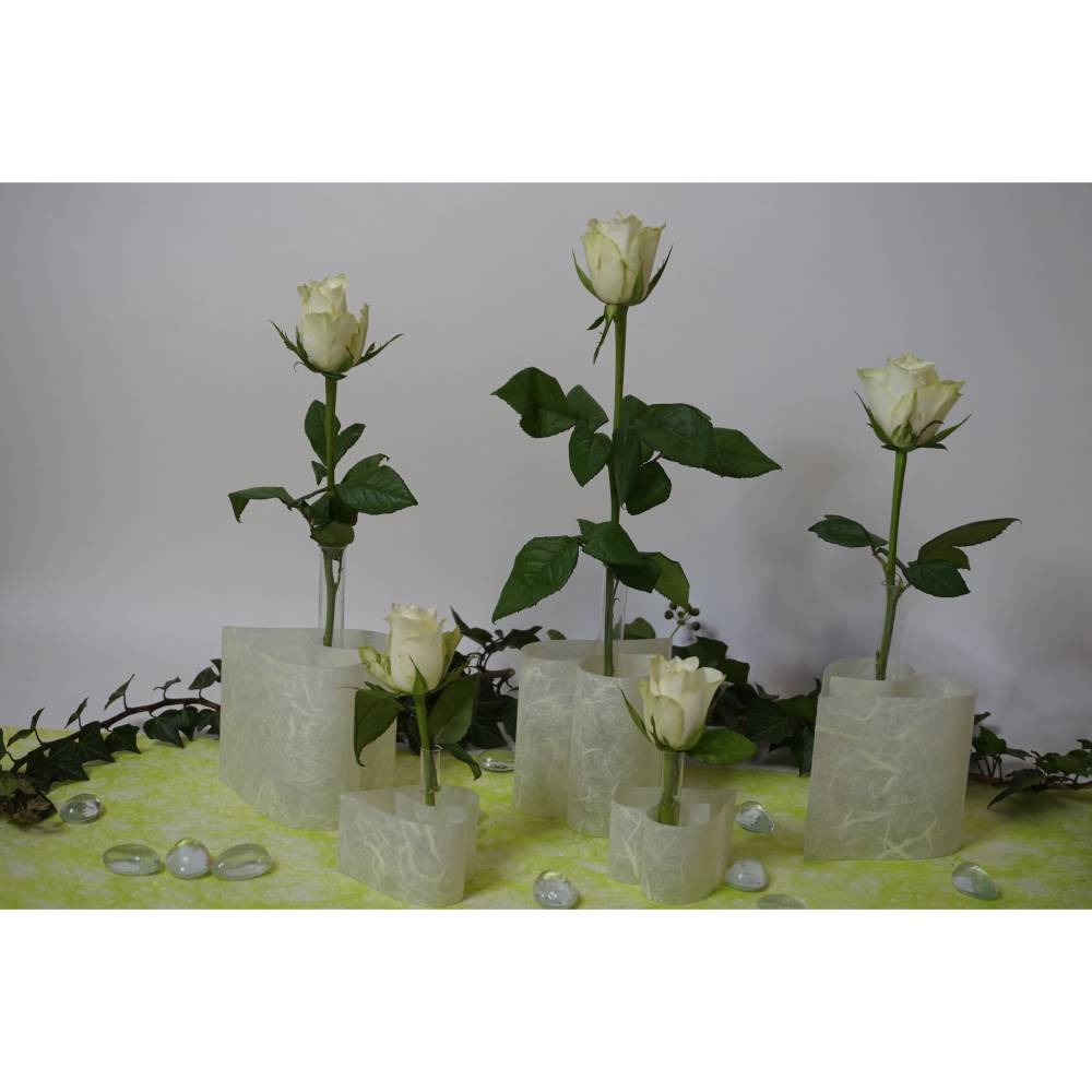 Hochzeits-Herzen in champagner mit Reagenzglas für Blumen, Tischdeko für Hochzeit, Konfirmation, Valentinstag.. Bild 1