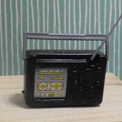 Miniatur Kofferradio -   zur Dekoration oder zum Basteln - Puppenhaus - SaBienchenshop