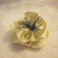 Hellgelbe Creme Haarklammer Satin Blume "Céline" für die Braut und festliche Anlässe Bild 6