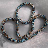 Kette  *SALZ+PFEFFER* hellblau/gold/braun  gehäkelte Halskette Perlenkette Glasperlen Rocailles Bild 2