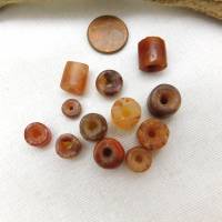antike Karneol Steinperlen aus der Sahara - 12 Perlen in Rad- und Zylinderform, konisch gebohrt Bild 5