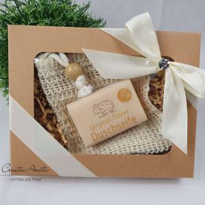 Geschenkbox mit Duschseife Zirbe und Seifensäckchen mit Peelingeffekt - Männergeschenk - Geschenkset Bild 1