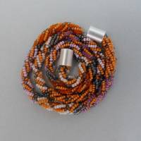 Halskette, Häkelkette in weiß grau lila orange, 48 cm, Perlenkette aus Glasperlen gehäkelt, Rocailles, Häkelschmuck Bild 2