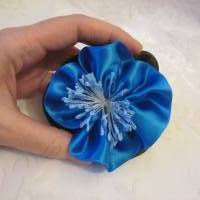 Schwarz-blaue Haarblume Kopfschmuck Haarklammer Satin Blume "Bleu" für festliche Anlässe Bild 6