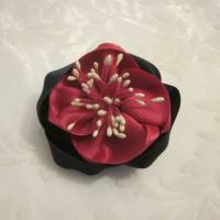 Brosche Rot Blau Anstecker Satin Stoff Blume "Jocelyne" für festliche Anlässe Bild 1