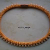 Häkelkette, gehäkelte Perlenkette * Drachenschwanz mag softes Orangeneis Bild 3