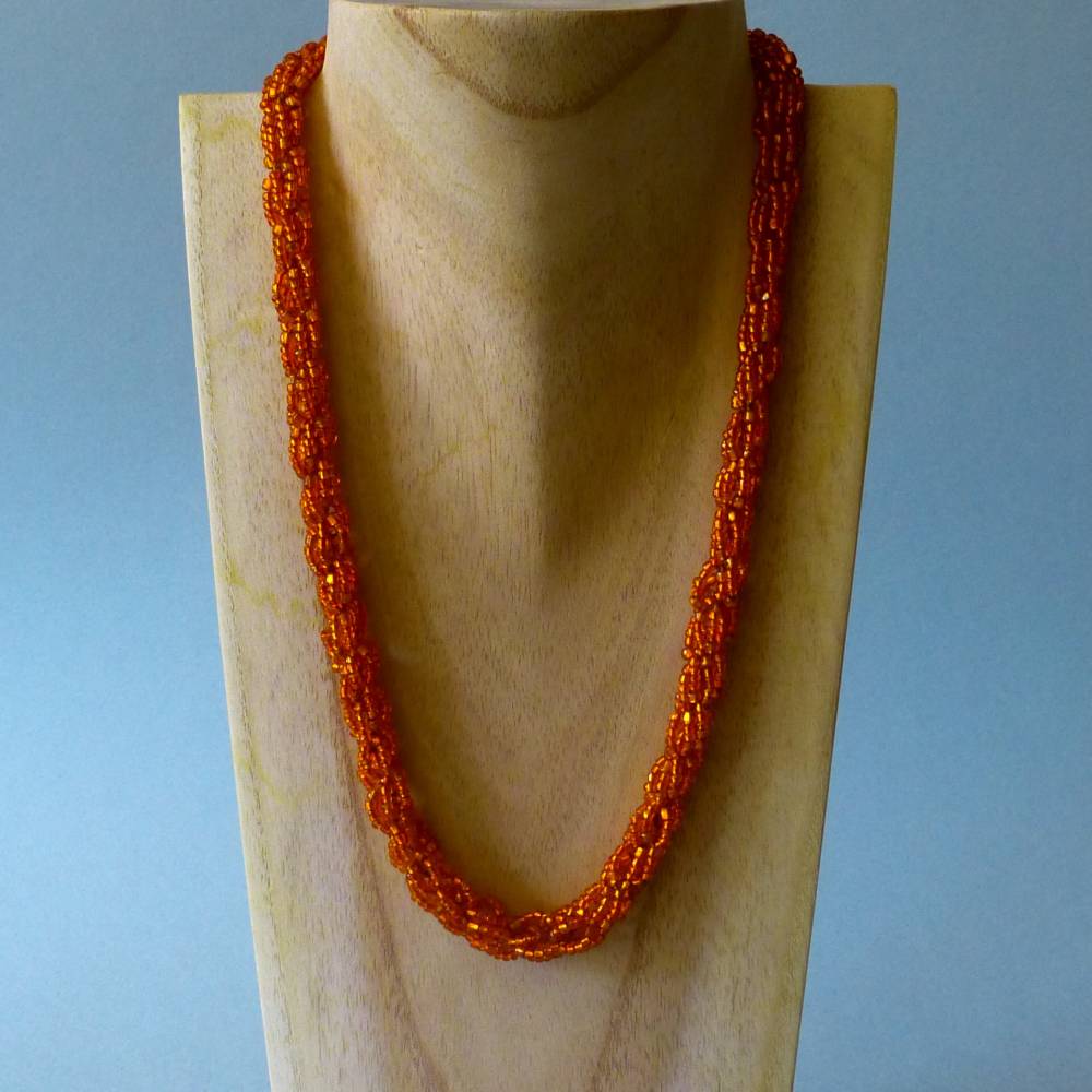 Halskette, Häkelkette in orange, Länge 50 cm, Perlenkette aus Glasperlen gehäkelt, Rocailles, Häkelschmuck Bild 1