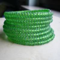 Armreifen * Spiralarmband * grün silbereinzug matt Bild 1