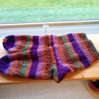 handgestrickte Socken, Größe 38/39, mit Sprickel, 4fach Sockenwolle, lila orange grün Bild 2