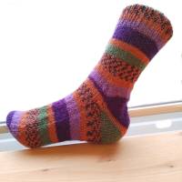 handgestrickte Socken, Größe 38/39, mit Sprickel, 4fach Sockenwolle, lila orange grün Bild 3