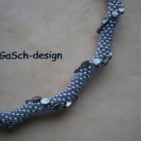 Häkelkette, gehäkelte Perlenkette * Frisch geputztes Tafelsilber Bild 3