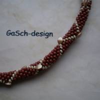 Häkelkette, gehäkelte Perlenkette * Kakao mit Goldschimmer Bild 3