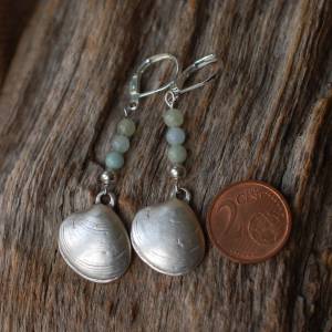 Maritimer Schmuck - Damen-Ohrringe mit Aquamarin-Perlen und silberfarbener Muschel Bild 5