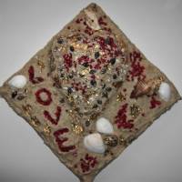 Muschelbild LOVE Collage Geschenk zu Valentinstag Muttertag Herz Herzbild Handarbeit Unikat Badezimmerbild Bild 3