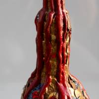 Dekoflasche DRACHENBLUT Upcycling bemalte Flasche Flaschenkunst mit Acrylfarben Dekoration Collage  Herbstdeko Bild 4