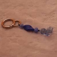 Schlüsselanhänger aus blauen Glasperlen mit Teddy Bild 2