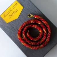 Glasperlenkette Spirale gehäkelt, rot gelb, 50 cm, Häkelkette, Halskette aus Glasperlen, Rocailles, Perlenkette, Schmuck Bild 3