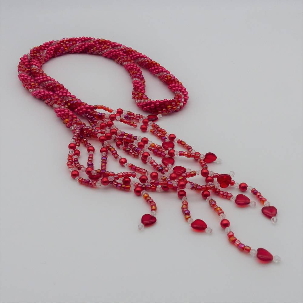 Perlenkette gehäkelt + gefädelt Glasperlen und Wachsperlen, rot und transparent, 80 cm, lange Halskette aus Perlen Bild 1