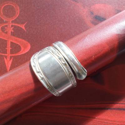 Besteckschmuck Ring  *Fine* Ring aus einem Kaffeelöffel Stielende Größe 55
