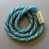 Halskette, Häkelkette türkis grün silber, Länge 49 cm, Perlenkette Spirale aus Glasperlen gehäkelt, Rocailles, Bild 1