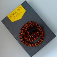 Halskette, Häkelkette im Mix orange + schwarz, 46 cm, Perlenkette aus Glasperlen gehäkelt, Rocailles, Häkelschmuck Bild 3