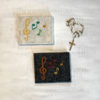 Bestickte Rosenkranztasche aus Filz *Motiv Notenschlüssel und Noten *individuell angefertigt Bild 1