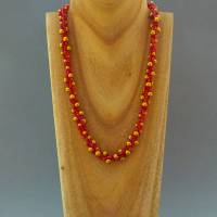Halskette, Häkelkette rot trifft gold, Länge 49 cm, Perlenkette aus Perlenmix gehäkelt, Rocailles, Häkelschmuck Bild 2