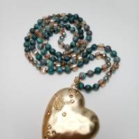 Halskette mit Anhänger goldenes Herz Hals Kette extra lang Naturstein Perlenkette Chakrakette Chakra Perlen Türkis Bild 1