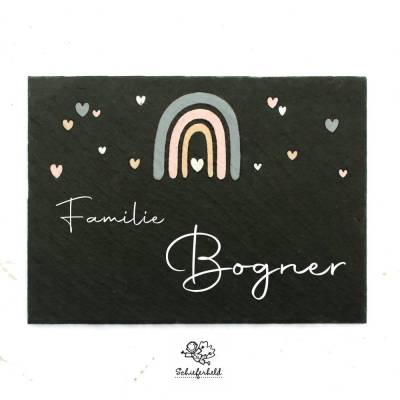 Wundervolles Regenbogenschild aus Schiefer, Schieferschild für Familien mit Name personalisert, Schild für den Eingang