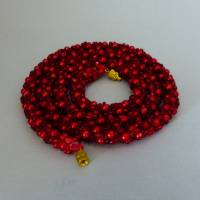 lange Häkelkette, rot in rot, Länge 63 cm, Halskette aus Rocailles gehäkelt, Perlenkette, Glasperlen, Schmuck Bild 1