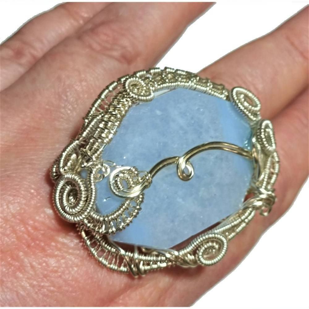 Großer Ring Chalcedon 50 x 43 mm babyblau handgemacht in wirework silberfarben crazy Handschmuck Bild 1