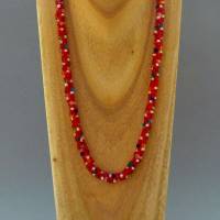 Halskette, Häkelkette rot mit Farbakzenten, 53 cm, Perlenkette aus Glasperlen gehäkelt, Rocailles, Häkelschmuck Bild 1