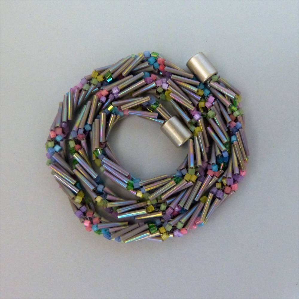 Häkelkette grau irisierend + bunt, Länge 55 cm, Halskette aus Perlen + Stiftperlen gehäkelt, Perlenkette, Glasperlen Bild 1