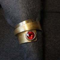 gewickelter Ring aus Silber mit Feingold und Almandin Bild 1