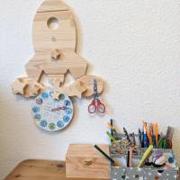Holzmagnettafel für Kinderzimmer mit Rakete Motiv, inkl. 5x Holzmagnete, Magnettafel aus Holz Bild 1