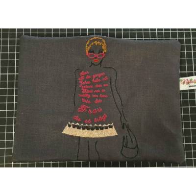 Frau Kleid Text 13 x 18 cm