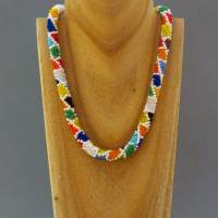 Halskette, Häkelkette bunte Rauten, Länge 46 cm, Perlenkette aus Glasperlen gehäkelt, Rocailles, Häkelschmuck Bild 1
