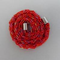 Glasperlenkette gehäkelt, Häkelkette in rot, Länge 46 cm, Rocailles + Stiftperlen, Halskette, Schmuck, Magnetverschluss Bild 3